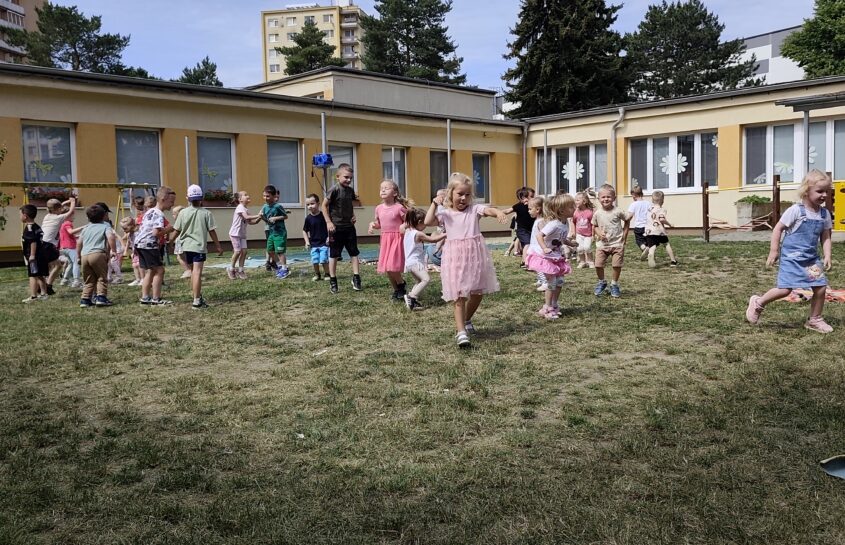 HUDOBNÝ KONCERT PRE VŠETKÝCH priamo u nás v MŠ :)